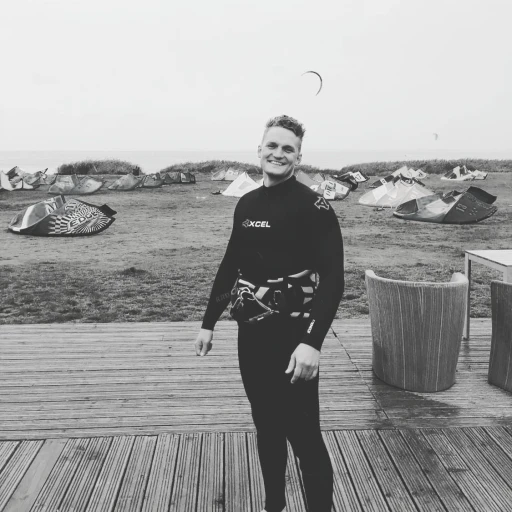 Tomas
